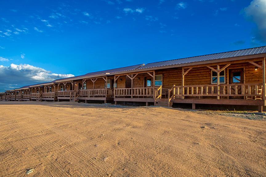Cabins At Grand Canyon West Peach Springs Esterno foto
