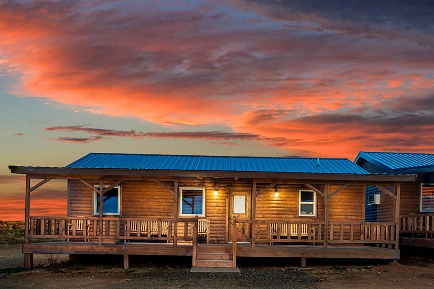 Cabins At Grand Canyon West Peach Springs Esterno foto